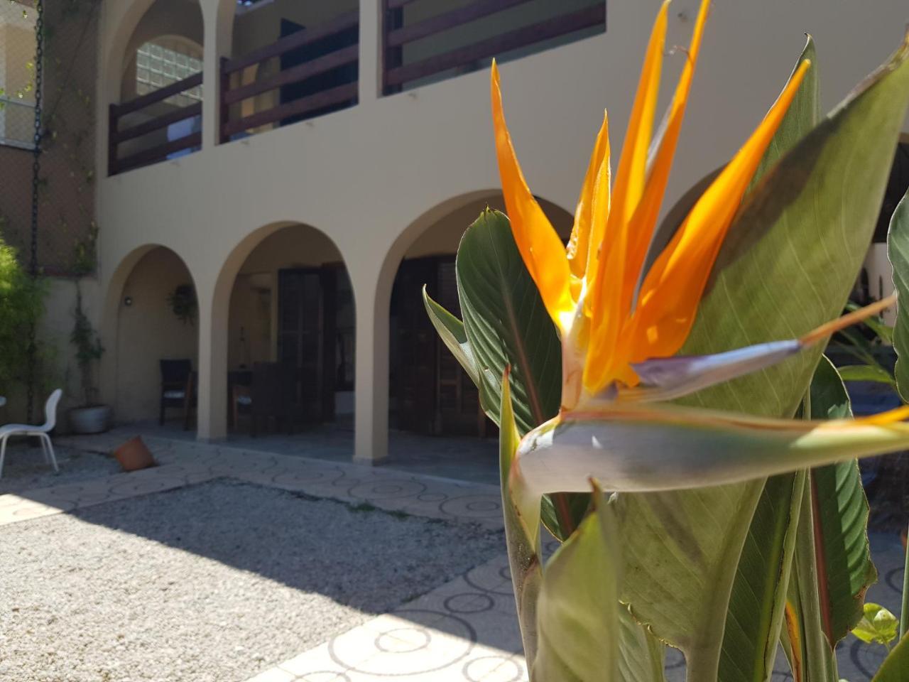 Santo Quintal Hostel Убатуба Екстер'єр фото